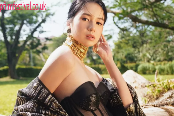 Laura Basuki Bintang Versatile