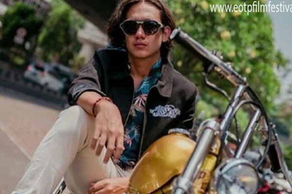 Adipati Dolken Bintang Muda