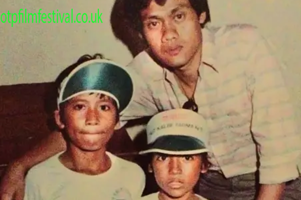 Berfoto dengan Sang Kakak