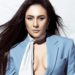 Wulan guritno (1)